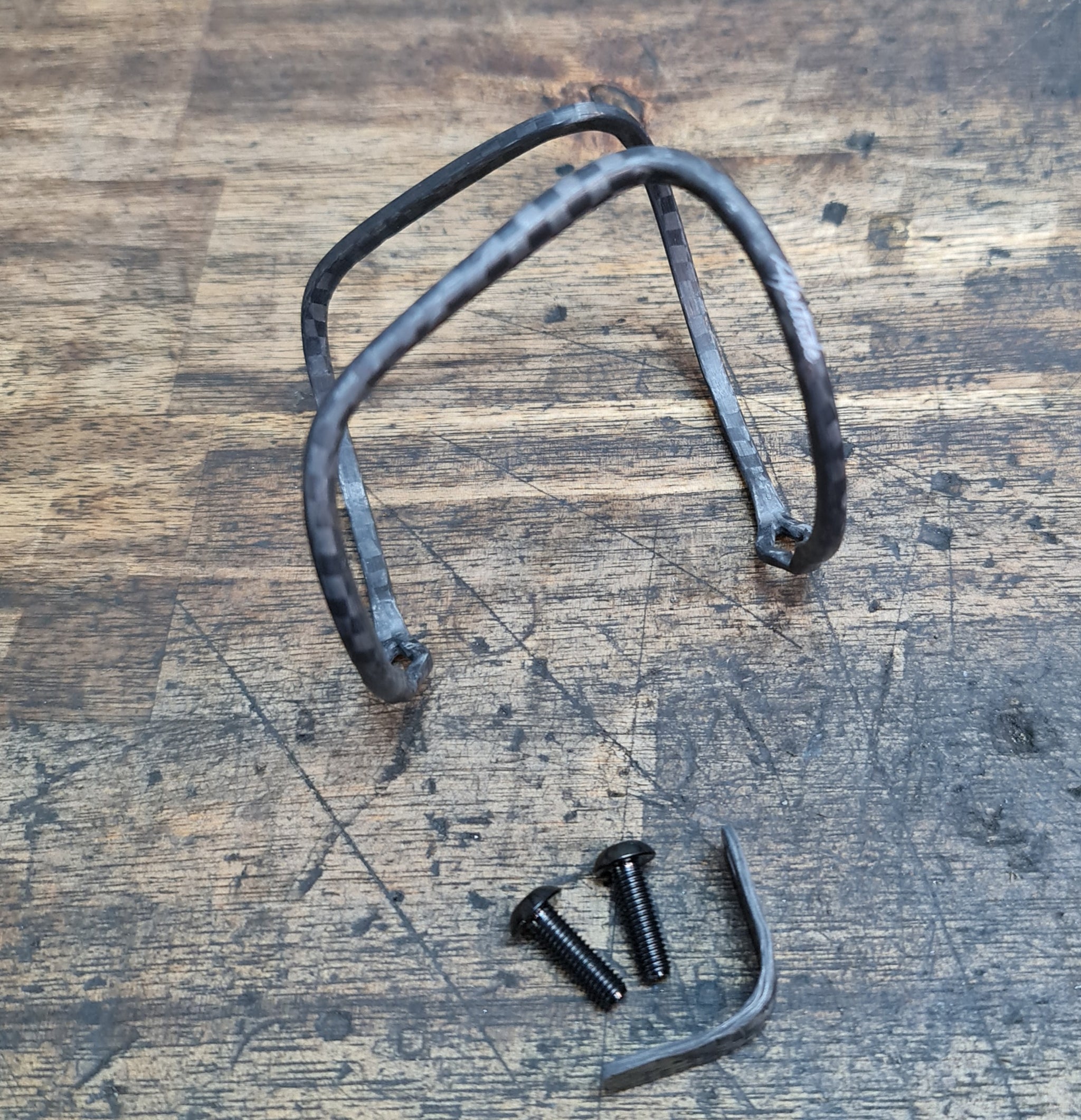 ALPITUDE SUPERLEGGERO BOTTLE CAGE IN CARBON 9 GRAMS CYCLING SYDNEY AUSTRALIA BIKE SHOP
