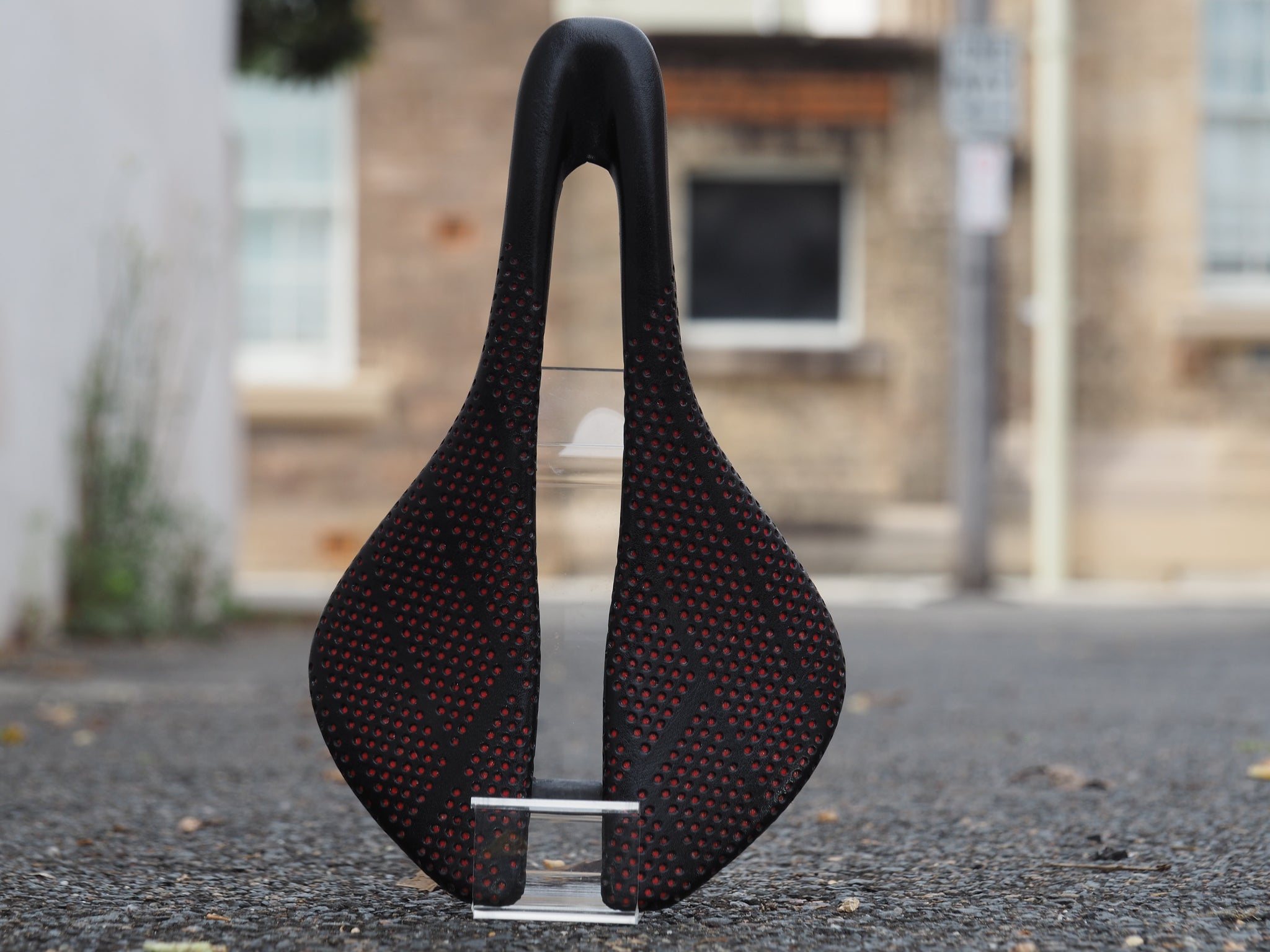 SADDLE GARDENA HERITAGE RED ALPITUDE COMPONENTS IN CARBON CYCLING SYDNEY AUSTRALIA BIKE SHOP
