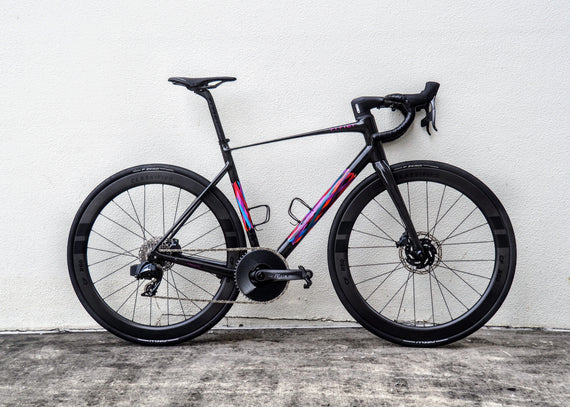 Reviewing Titici and the Vento: Custom Carbon road bike