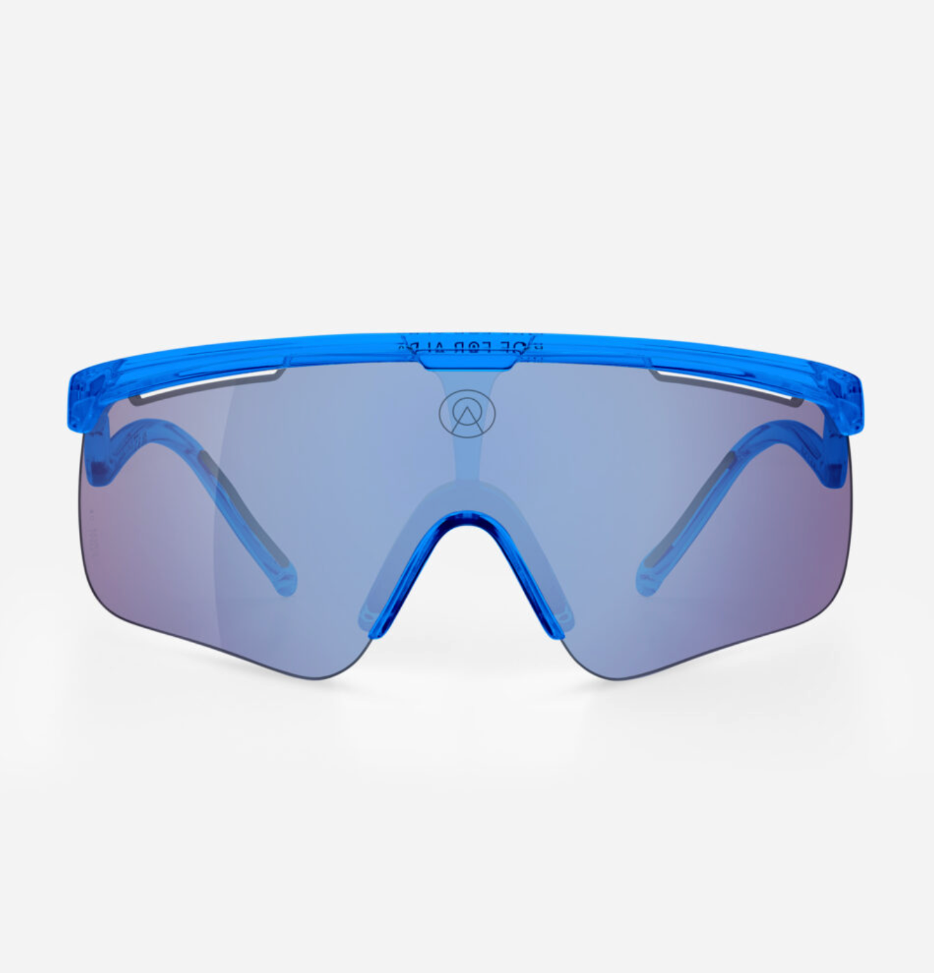 VZUM™ F-LENS Beetle photochromic lens detail on Alba Optics DELTA cycling sunglasses