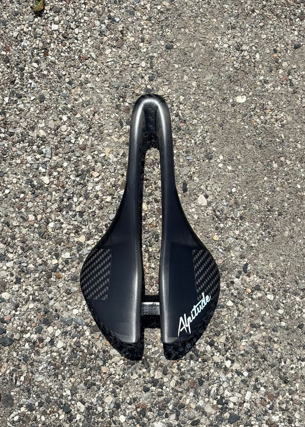 Alpitude Gardena Giro 2026 limited edition carbon saddle top view