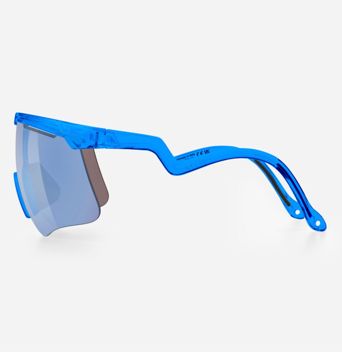 Alba Optics DELTA cycling eyewear showing lightweight TR90 frame and VZUM™ F-LENS Beetle lens
