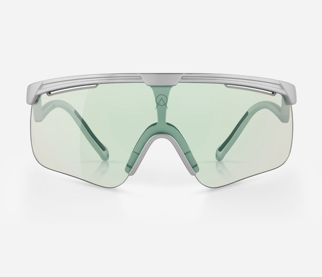 Alba Optics Delta Silver Metal sunglasses with VZUM™ F-LENS BTL – front light view showcasing photochromic lens