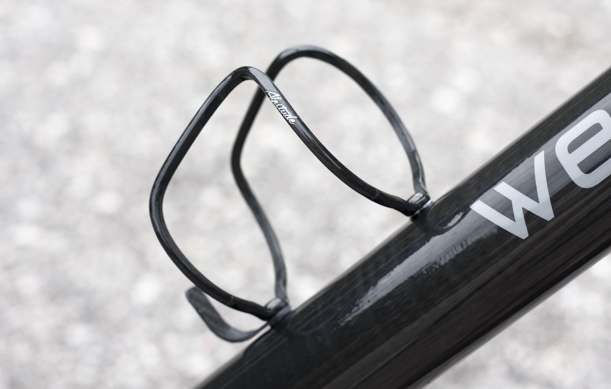 ALPITUDE SUPERLEGGERO BOTTLE CAGE IN CARBON 9 GRAMS